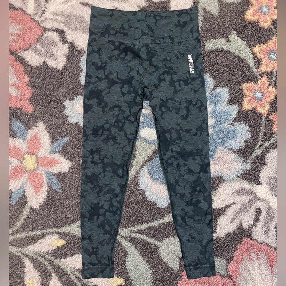 GYMSHARK adapt camo leggings size S